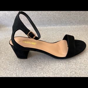 Womens black heels size 11